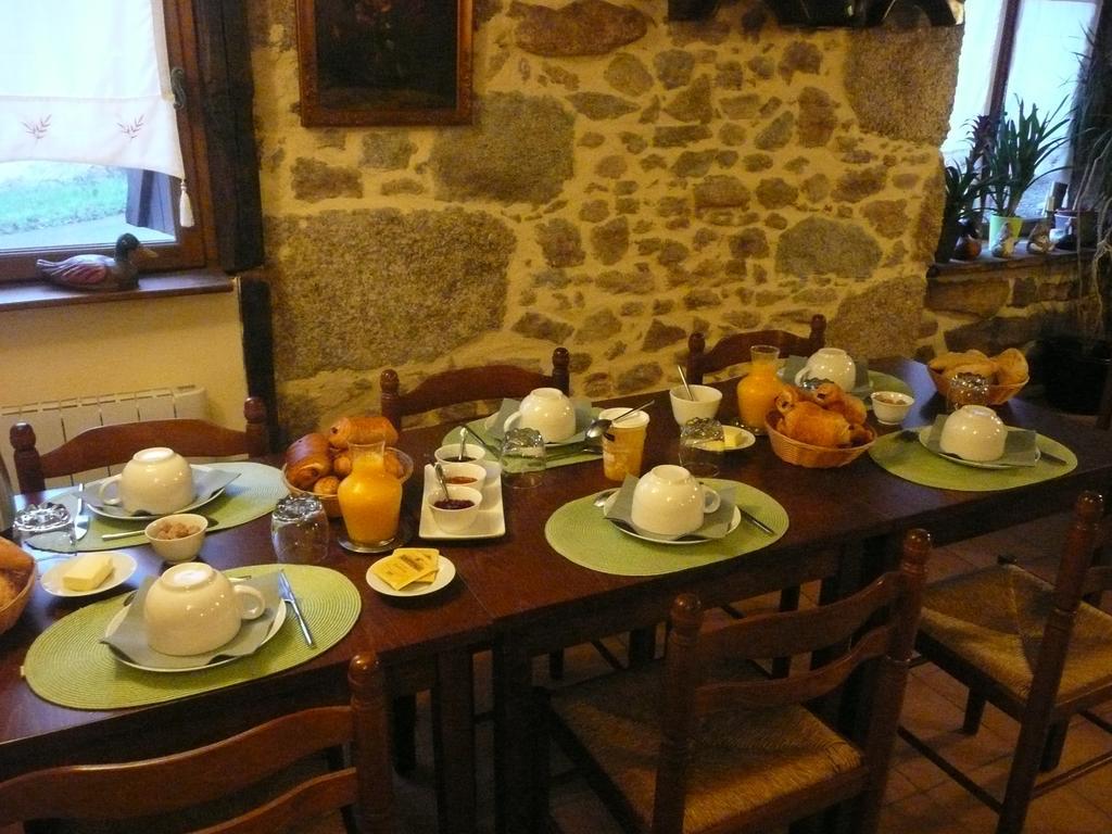 Chambres D'Hotes D'Antardieu Сен-Жуниен Екстериор снимка